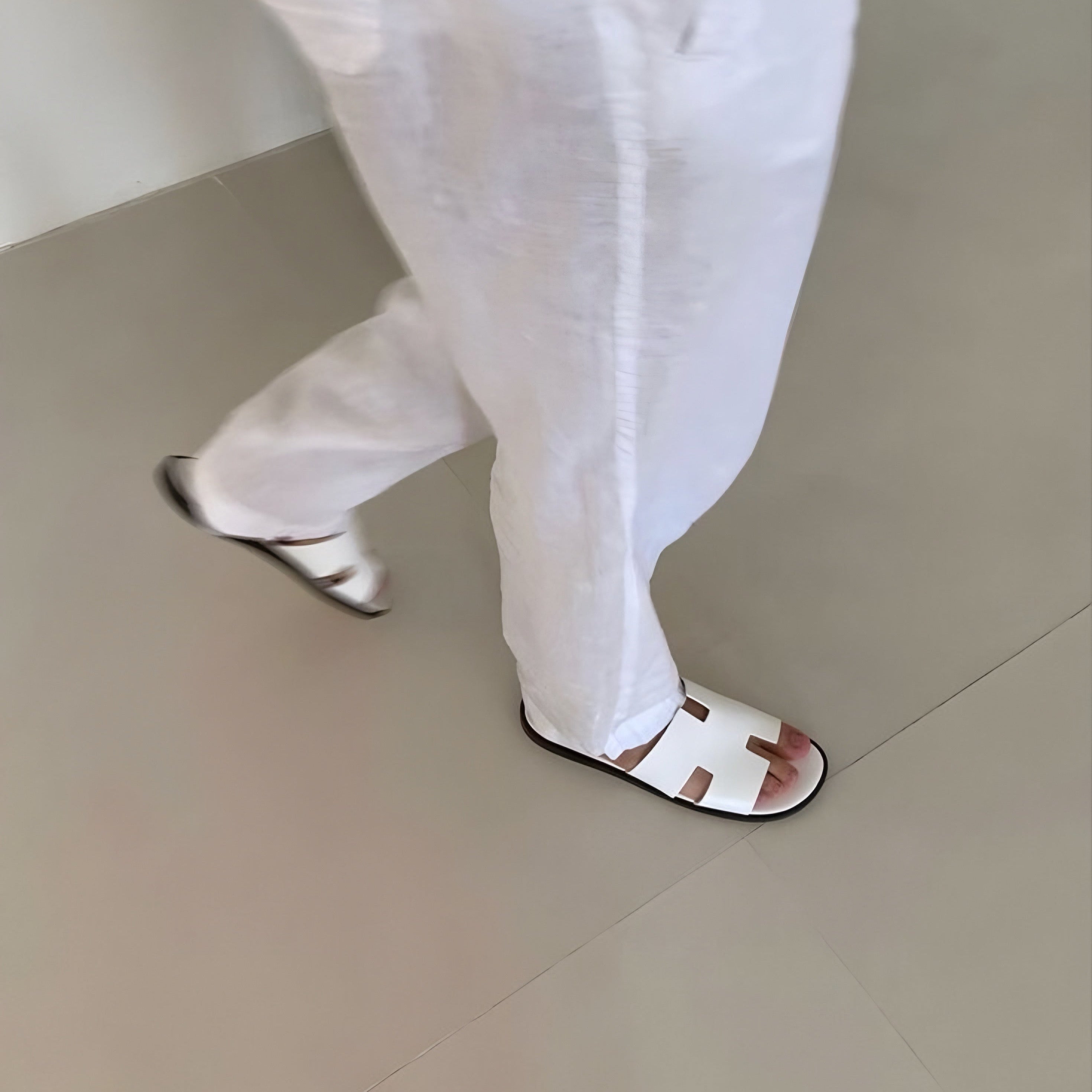 Lyle Sandals